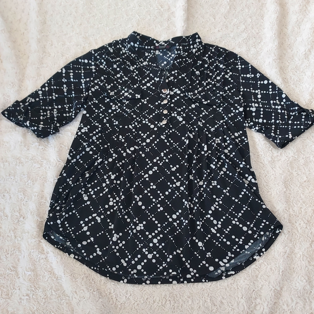 Cocomo Stretch Black & White Abstract Polka Dot Top Artsy Comfy